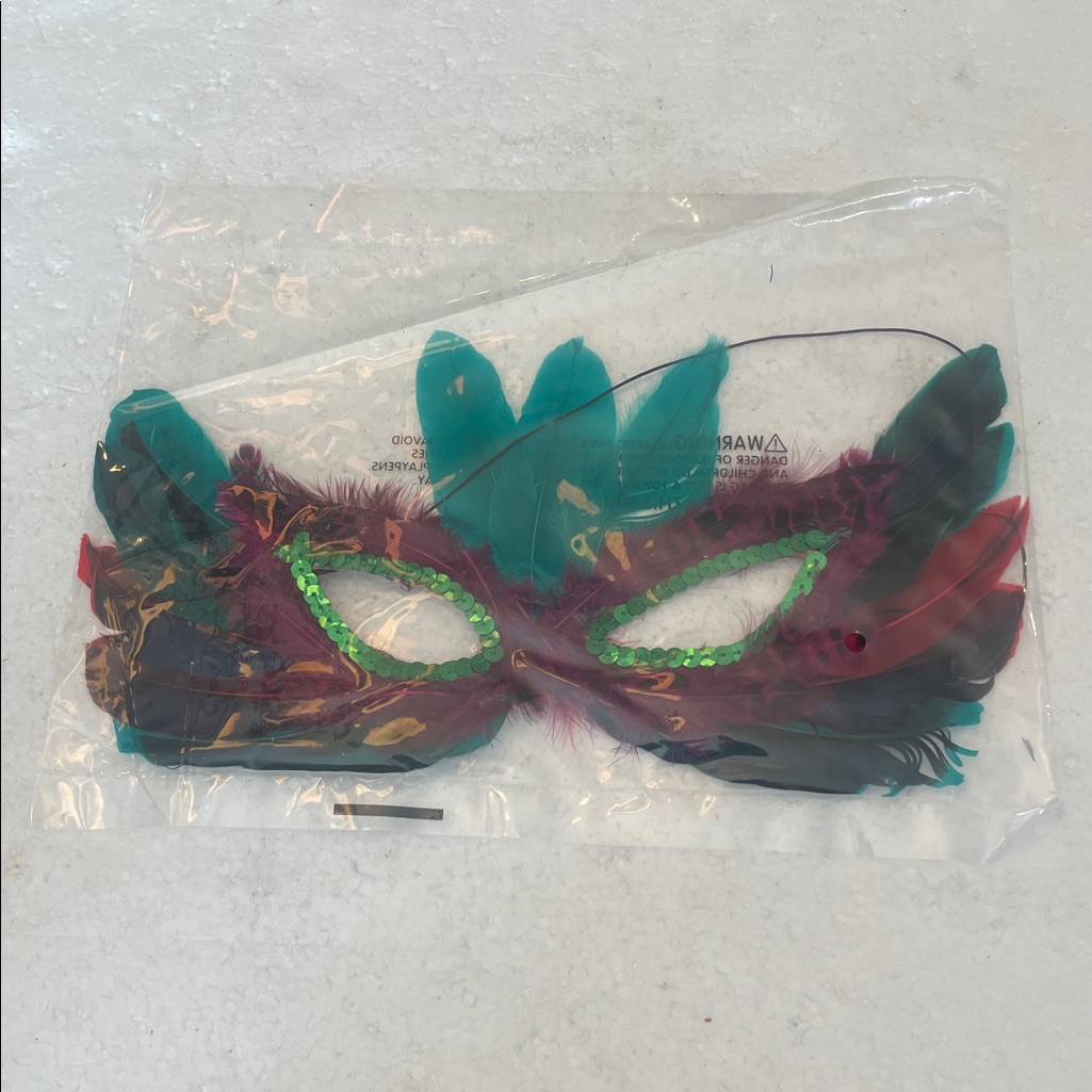 Red Feather Sequins Masquerade Mask Halloween Cosplay Theater Costume Party New
